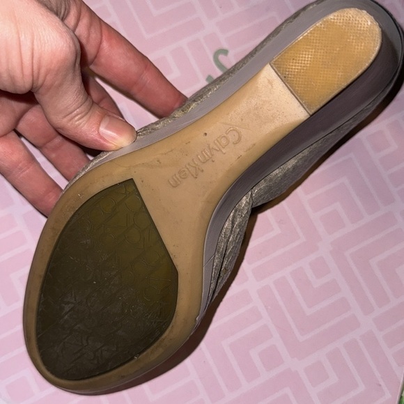 Calvin Klein gray wedge size 9.5 - Picture 6 of 7